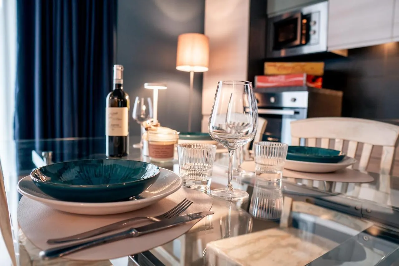 K Modern Hotel 페스키에라델가르다
