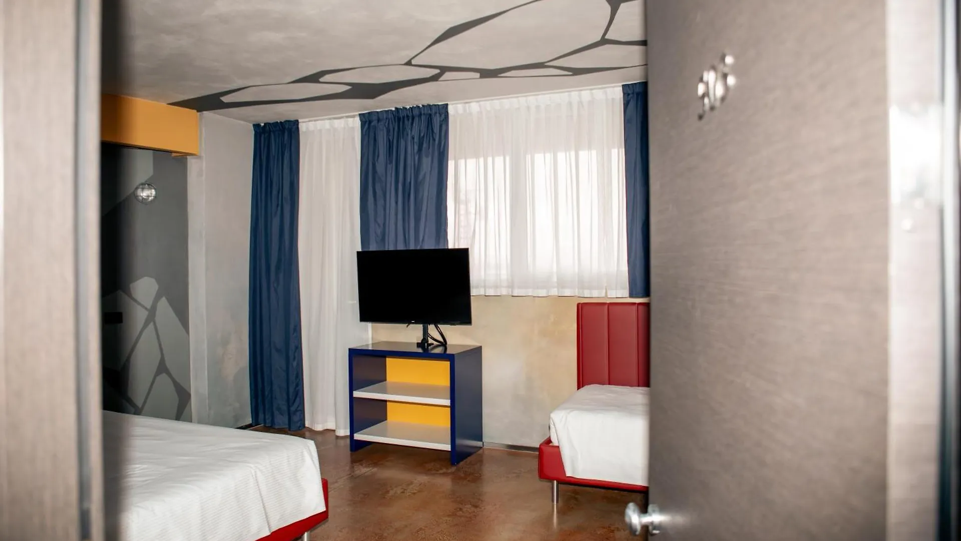 K Modern Hotel 페스키에라델가르다