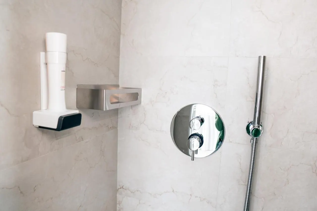 פסקיארה דל גארדה K Modern Hotel איטליה